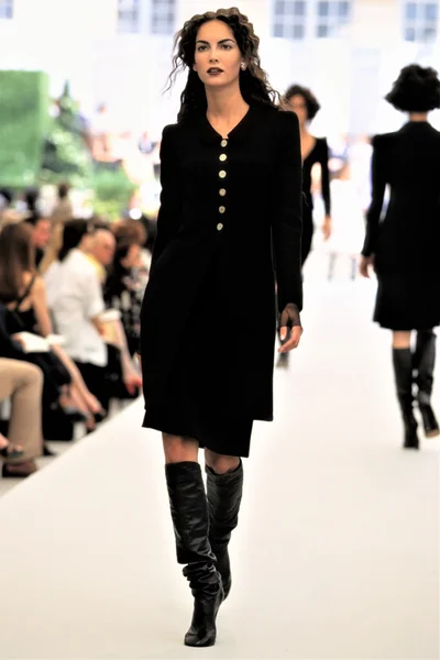 Look 27